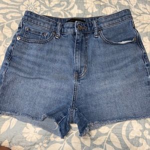 UNIQLO Jean shorts size 26